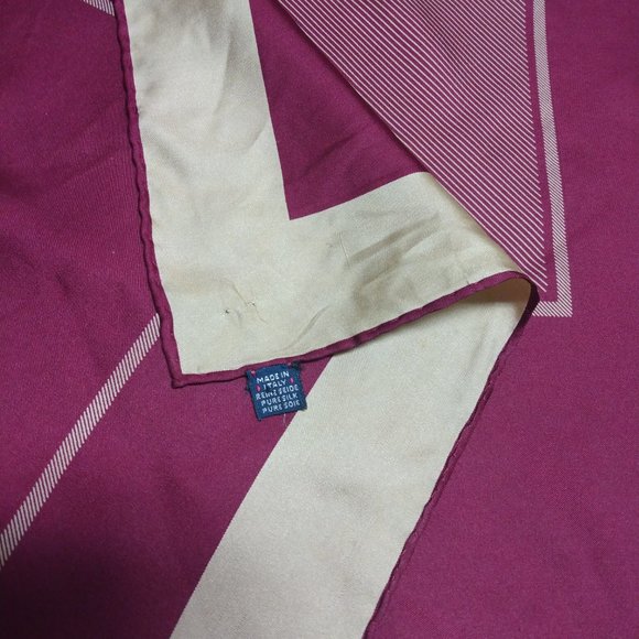 ❤️RARE VINTAGE BURBERRYS OF LONDON Window Pane Silk Scarf Italy - Picture 3 of 4